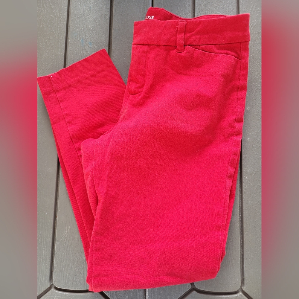 Old Navy pixie pants size 4